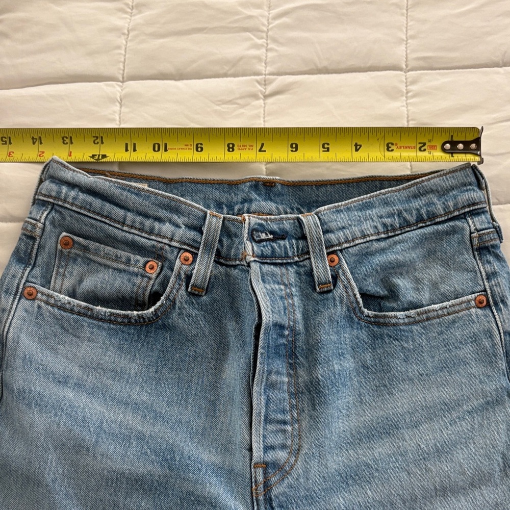 Classic Levi 501. These jeans are in excellent shape!